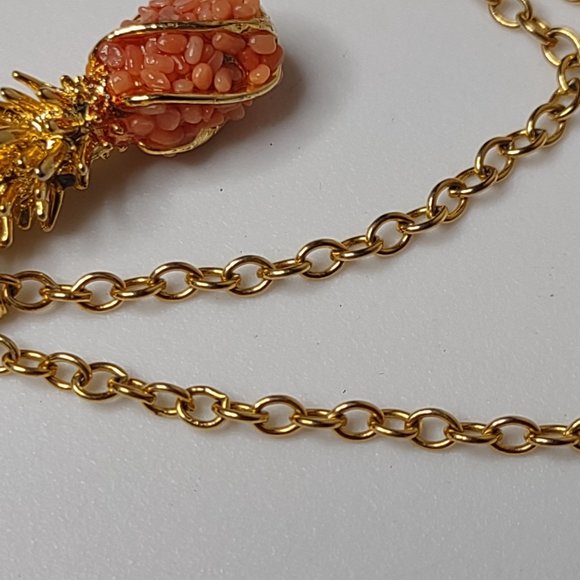 Awesome Gold Tone And Pink Pineapple Pendant Necklace 19 Inches Long - Picture 7 of 11